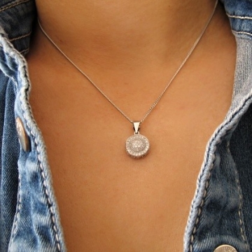Dámský stříbrný náhrdelník KOLEČKO se zirkony Rhodium