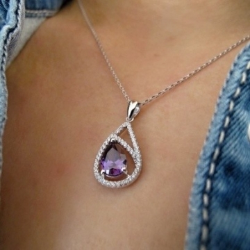 Dámský stříbrný náhrdelník KAPKA Fialový zirkon a malé zirkony Rhodium