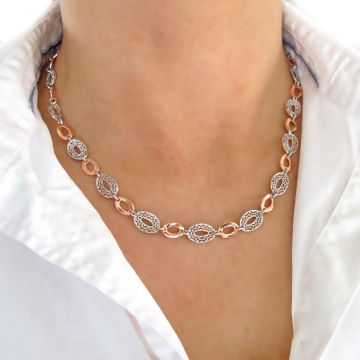 Luxusní stříbrný náhrdelník...
