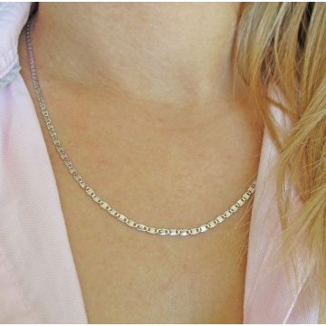 Stříbrný řetízek ze zdobených plošek 2,5mm Rhodium 